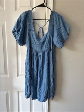 Hem & Thread Light Blue Backless Puff Sleeve Mini Dress